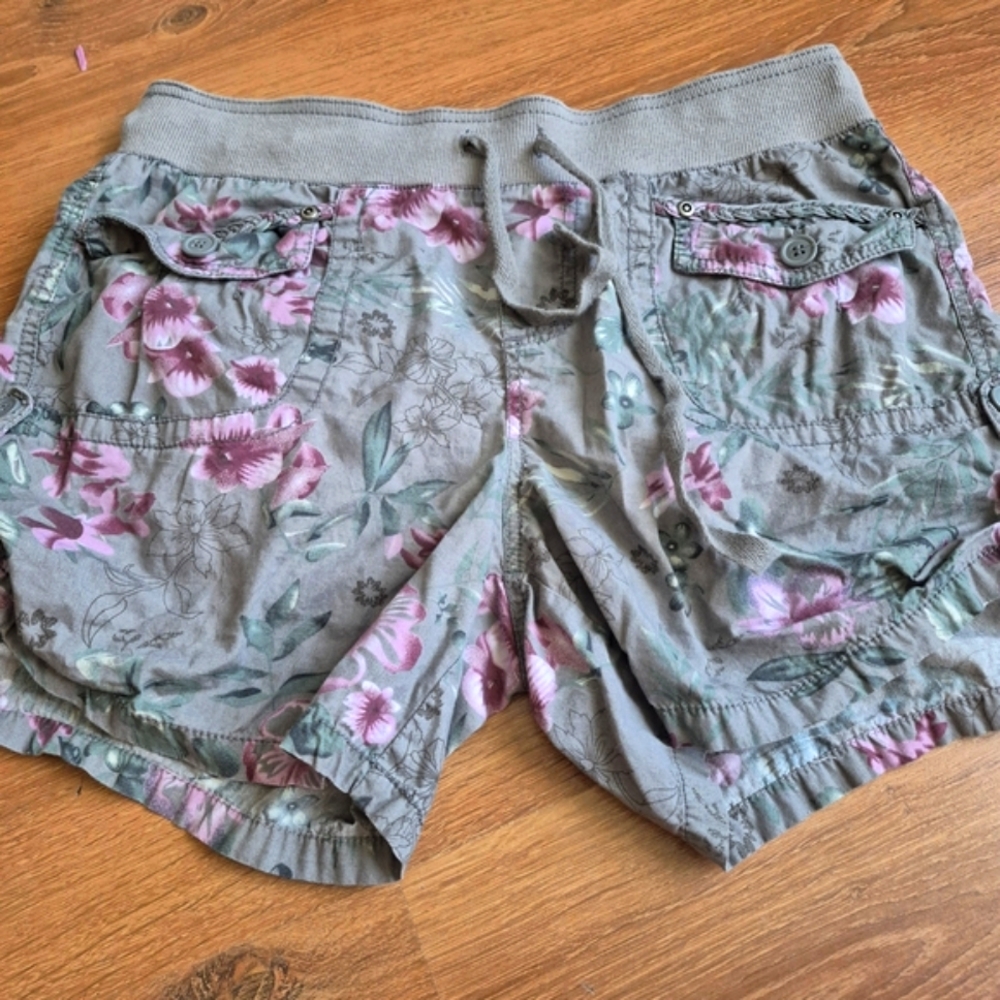 Mossimo Supply Co. Pink and Green Floral Shorts Size 11
